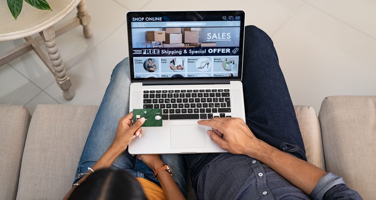 couple-doing-shopping-online-with-credit-card-2025-01-09-09-25-38-utc-min